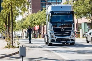 mercedes-benz vilkikas